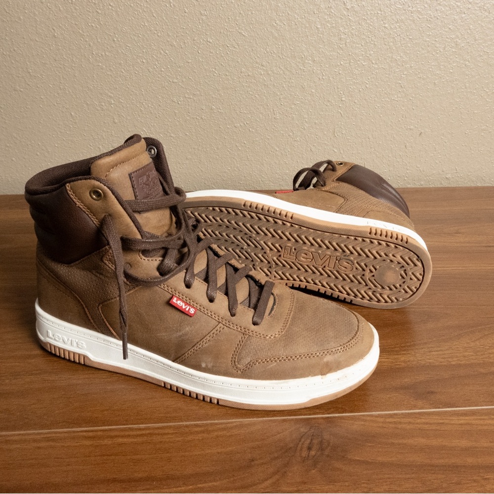 Levi's Men's Tan and Brown Sneakers